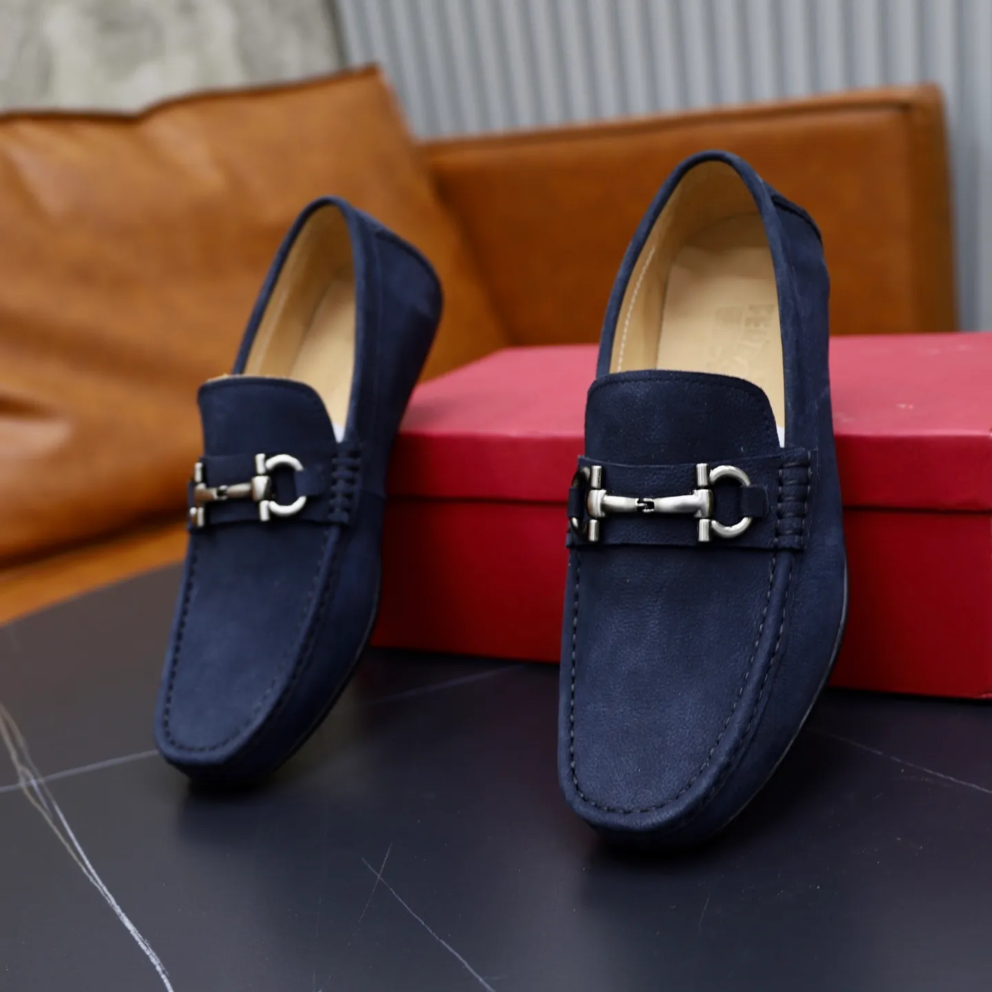 Men's men's shoes 💰462💰🙅‍♂️🙅‍♂️🙅‍♂️Niuli Brand: Ferragamo Standard code: Men's code 38/44 (45 customized) Grade: Same style as the official website Material: Original imported cowhide leather lining Original wear-resistant lightweight outsole Style category: Men's casual slip-on shoes Doudou shoes Noble luxury brand elements, top luxury color: actual picture color
